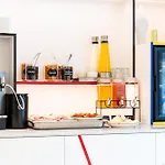 Le 7 Eiffel Hotel By Malone